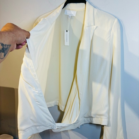 ETT: TWA Unstructured by Anthropologie Wrap Cropped Blazer Jacket New - Picture 2 of 8